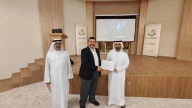 محمد بن حمد بن سيف الشرقي يشهد محاضرة قيادة التغيير في العصر الرقمي