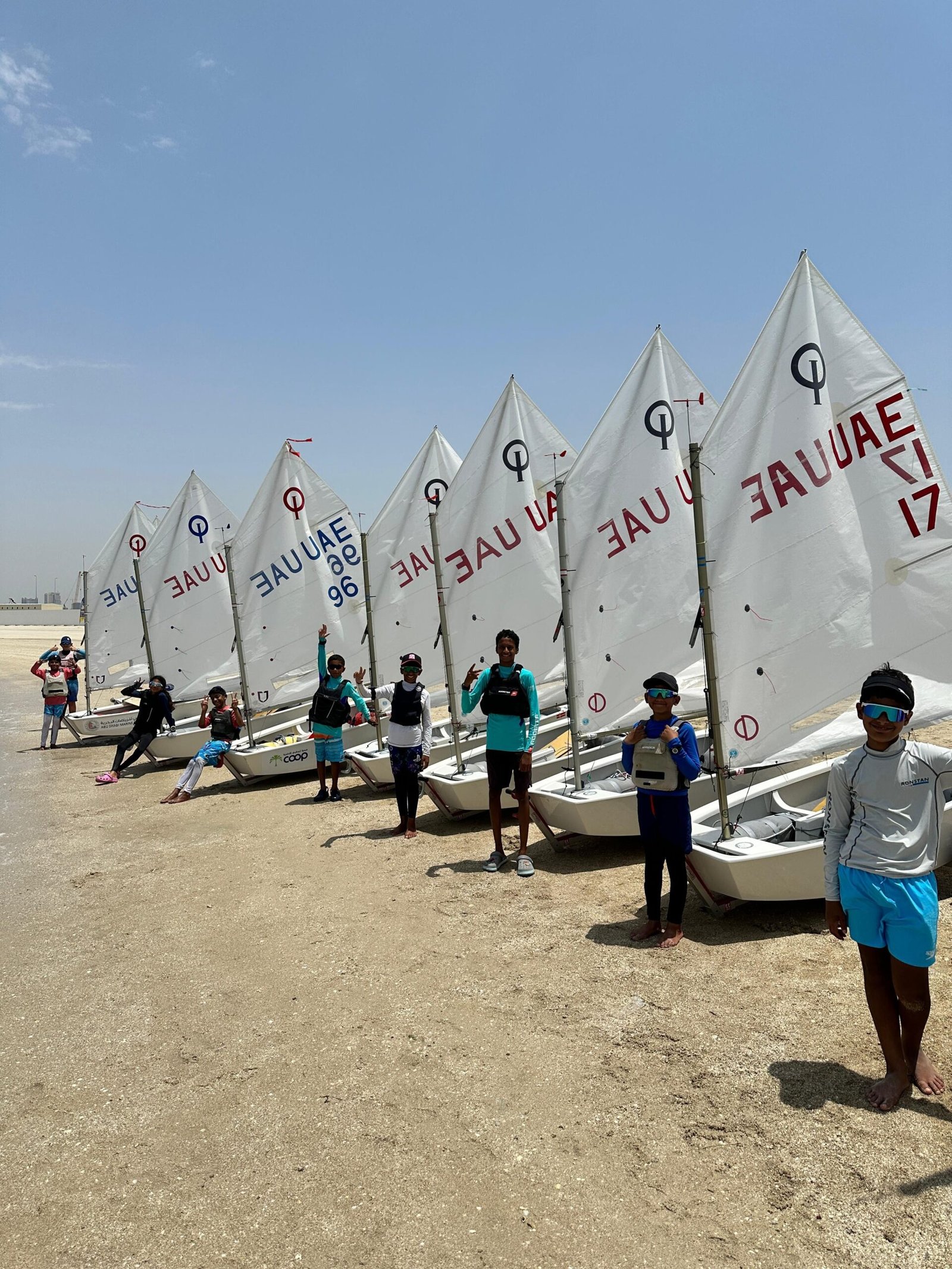 "أبوظبي للشراع الحديث" يشارك في دولية المجر