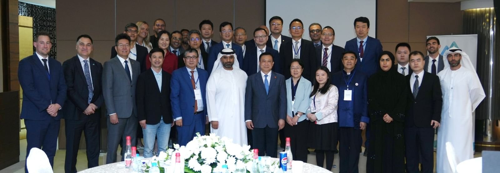 "غرفة رأس الخيمة" ووفد اقتصادي صيني يبحثان تعزيز التعاون