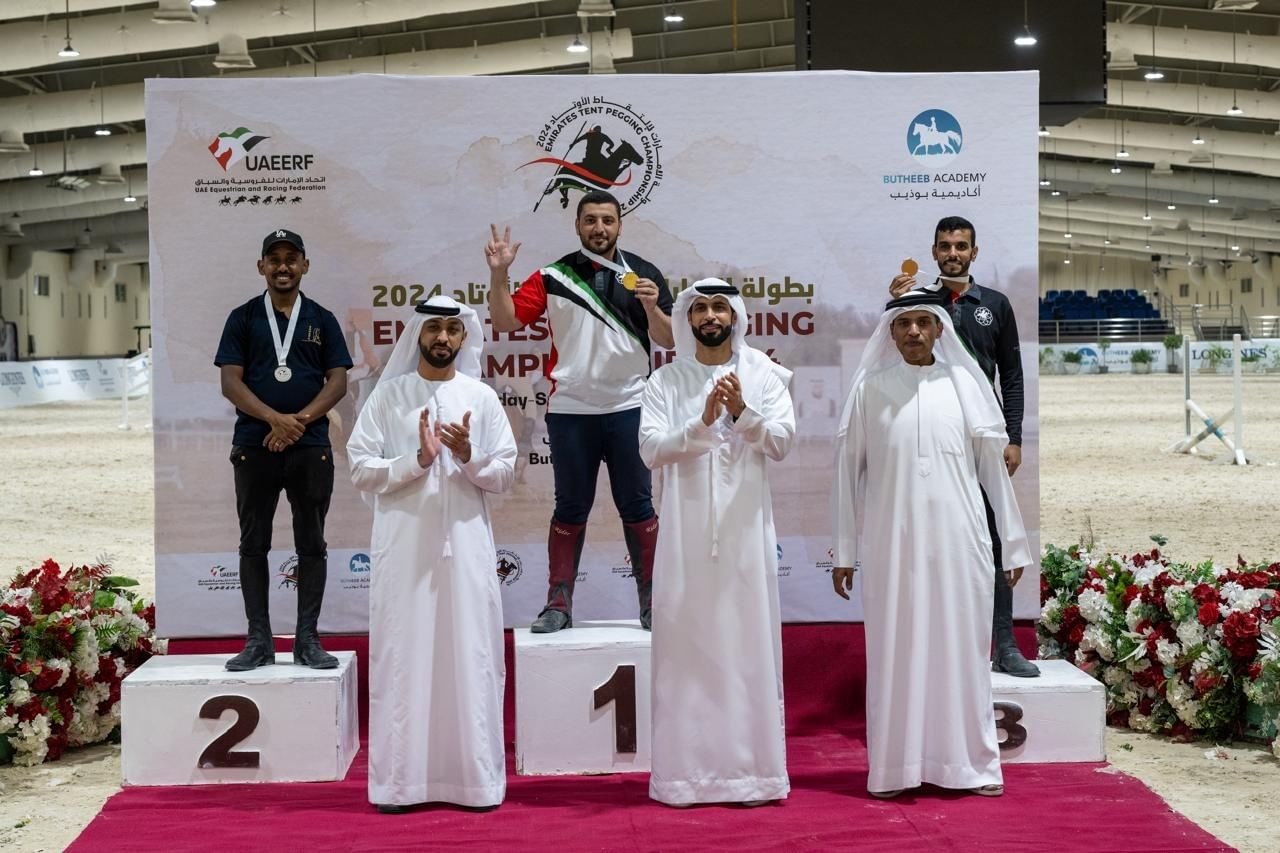 "التقاط الأوتاد" يكرم "أبطال الإمارات" والمنتخب يستعد لدولية روسيا 1 "التقاط الأوتاد" يكرم "أبطال الإمارات" والمنتخب يستعد لدولية روسيا