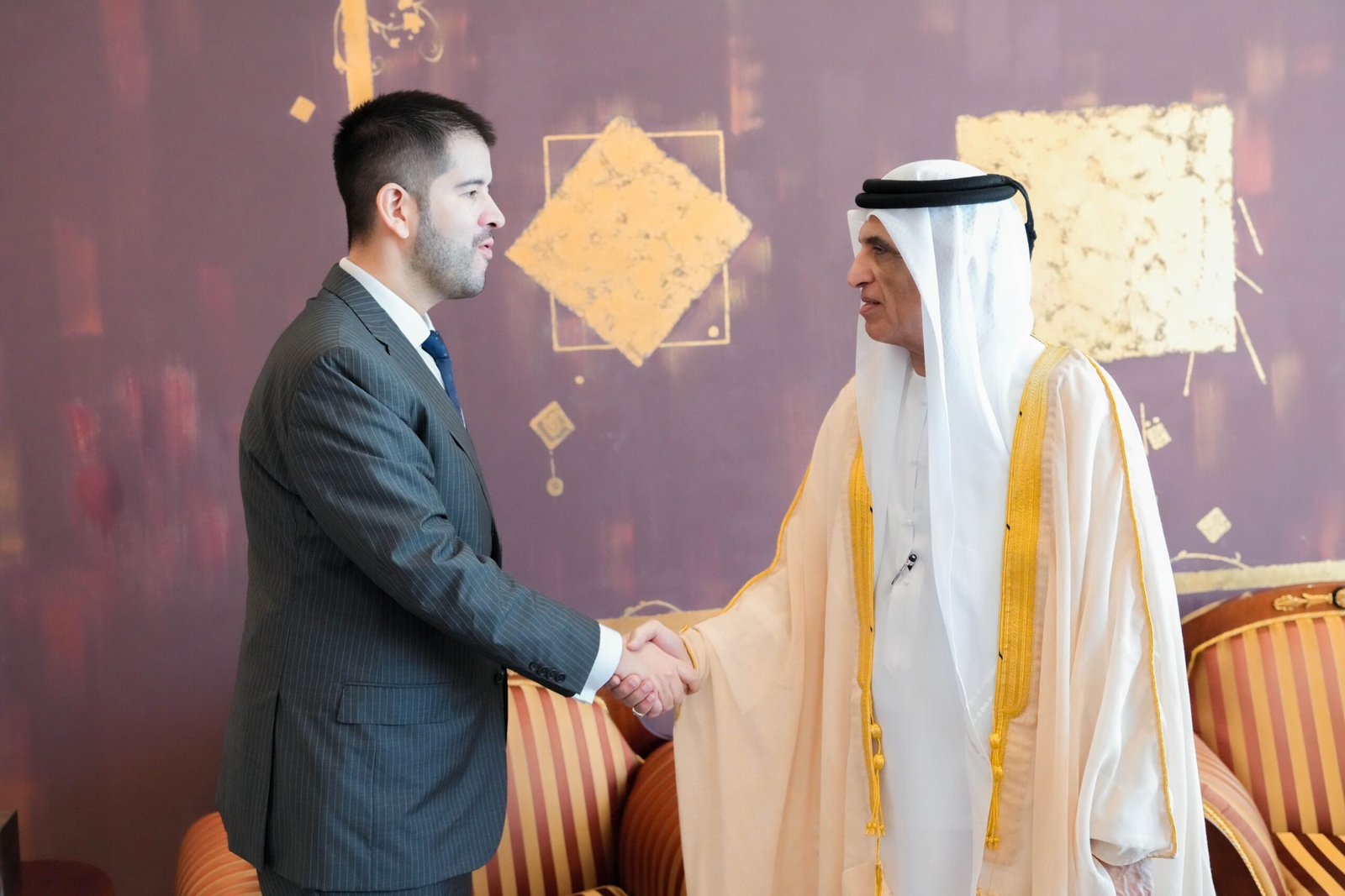 سعود بن صقر يستقبل سفير الباراغواي 1 سعود بن صقر يستقبل سفير الباراغواي