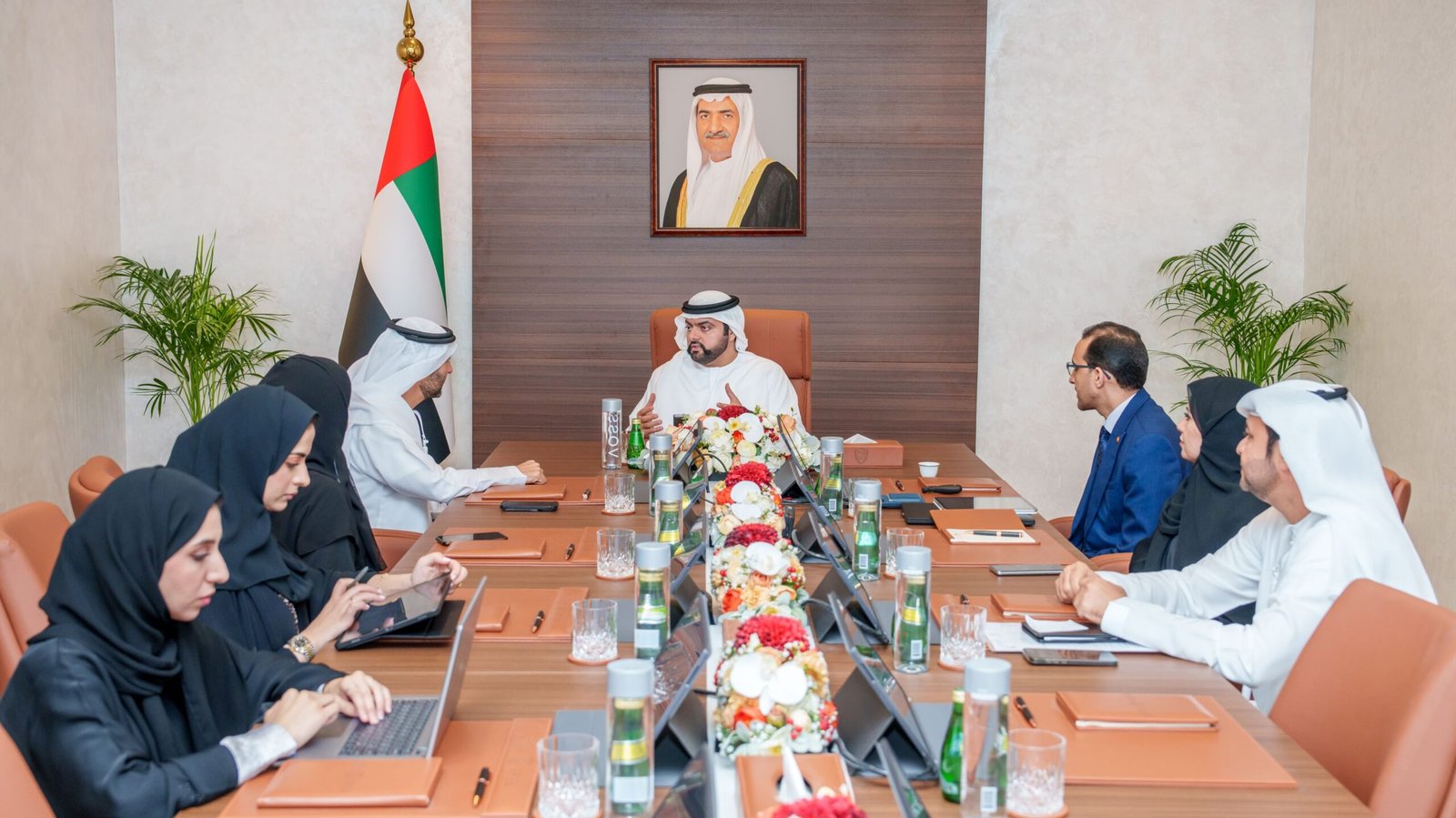 محمد الشرقي يطلع على مشاريع دائرة الحكومة الالكترونية بالفجيرة للتحول الرقمي