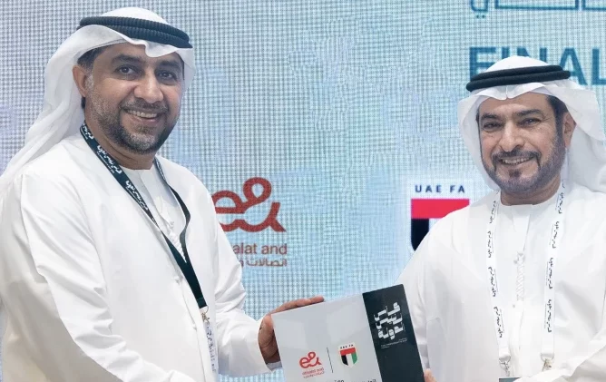 حمدان بن مبارك يكرم الراعيين الرسميين لاتحاد الكرة 1 حمدان بن مبارك يكرم الراعيين الرسميين لاتحاد الكرة