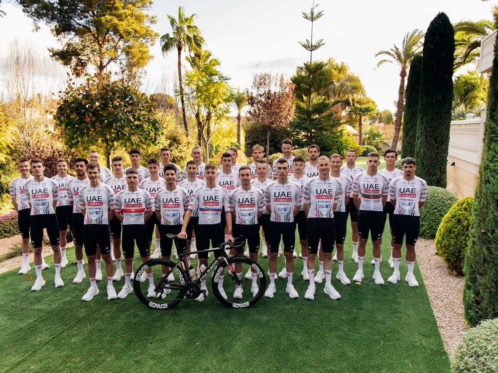 "فريق الإمارات" يحتفل باليوم العالمي للدراجات الهوائية 1 "فريق الإمارات" يحتفل باليوم العالمي للدراجات الهوائية