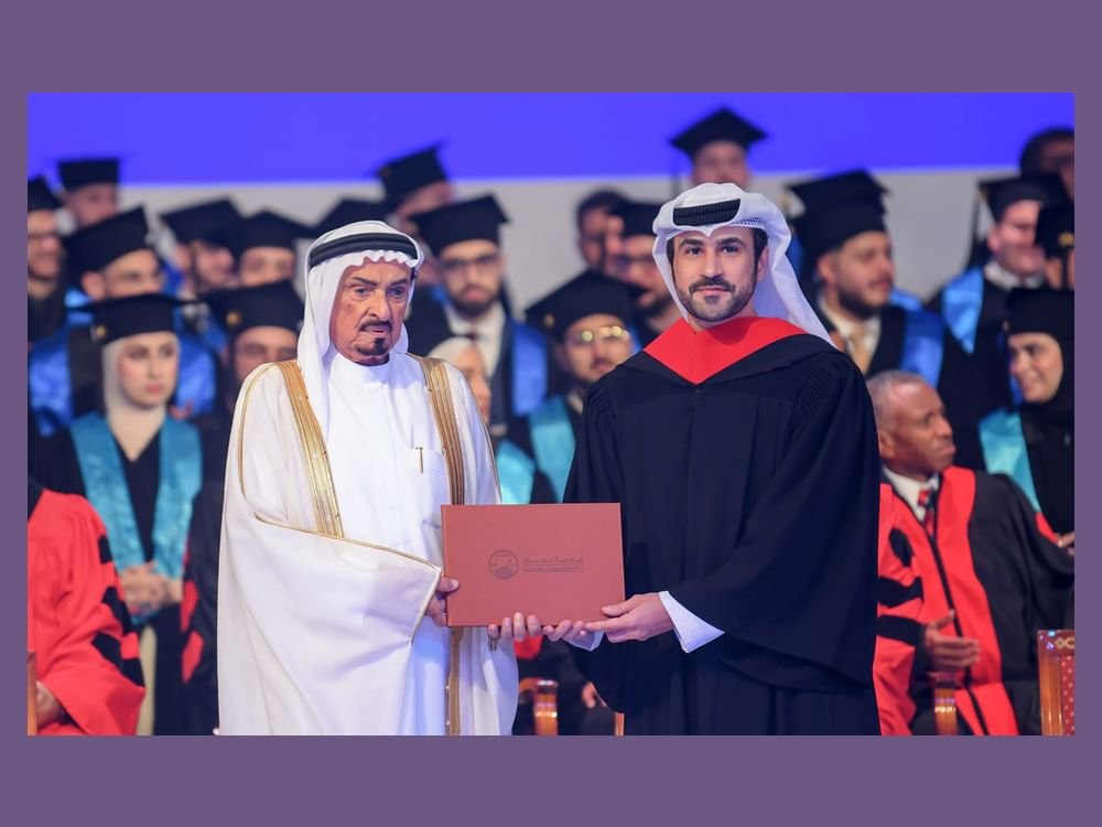 حميد بن راشد يشهد حفل تخريج الفوج الـ2 من "دفعة عام 2024" من طلبة جامعة عجمان