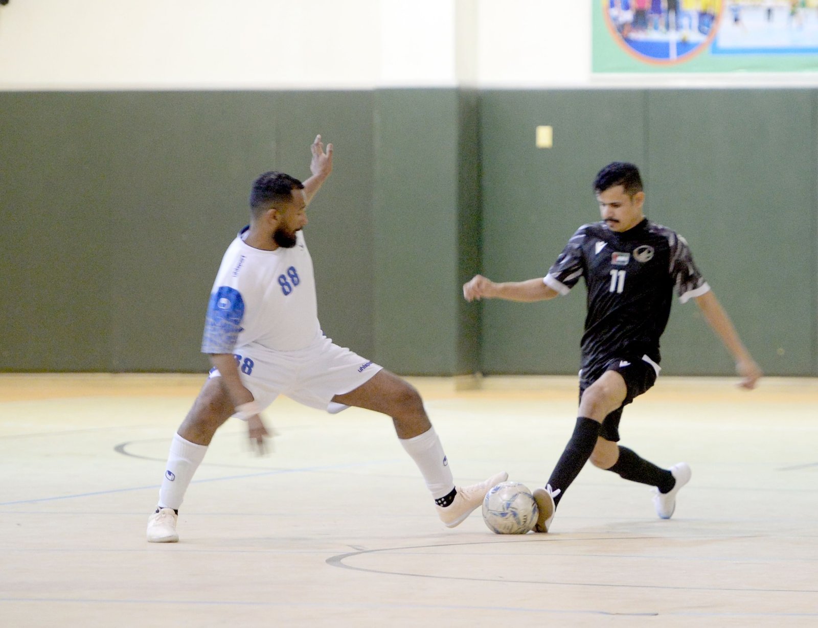 أبوظبي يلحق بالعين في نهائي كأس خماسيات كرة القدم للصم