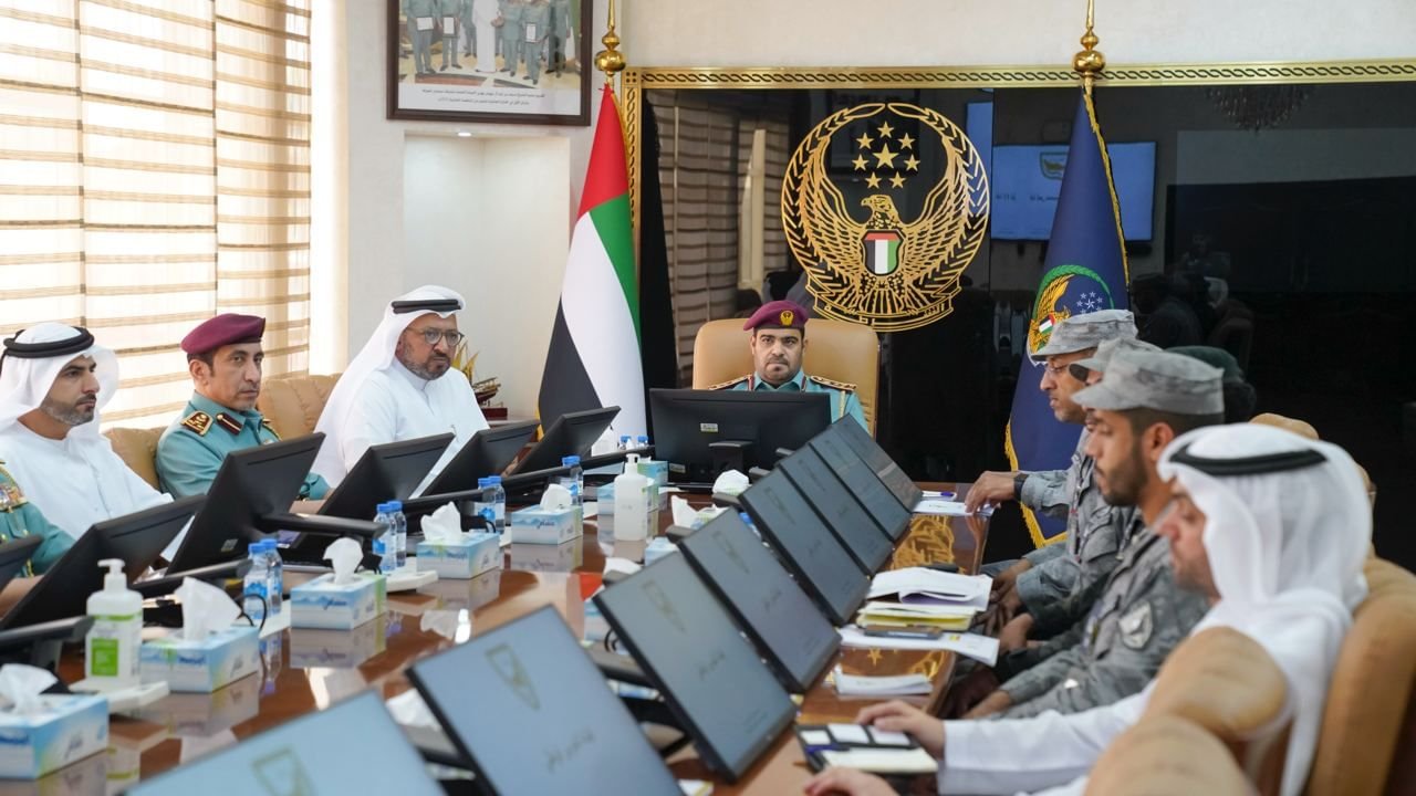 شرطة عجمان وقيادة الحرس الوطني تبحثان تعزيز التعاون المشترك