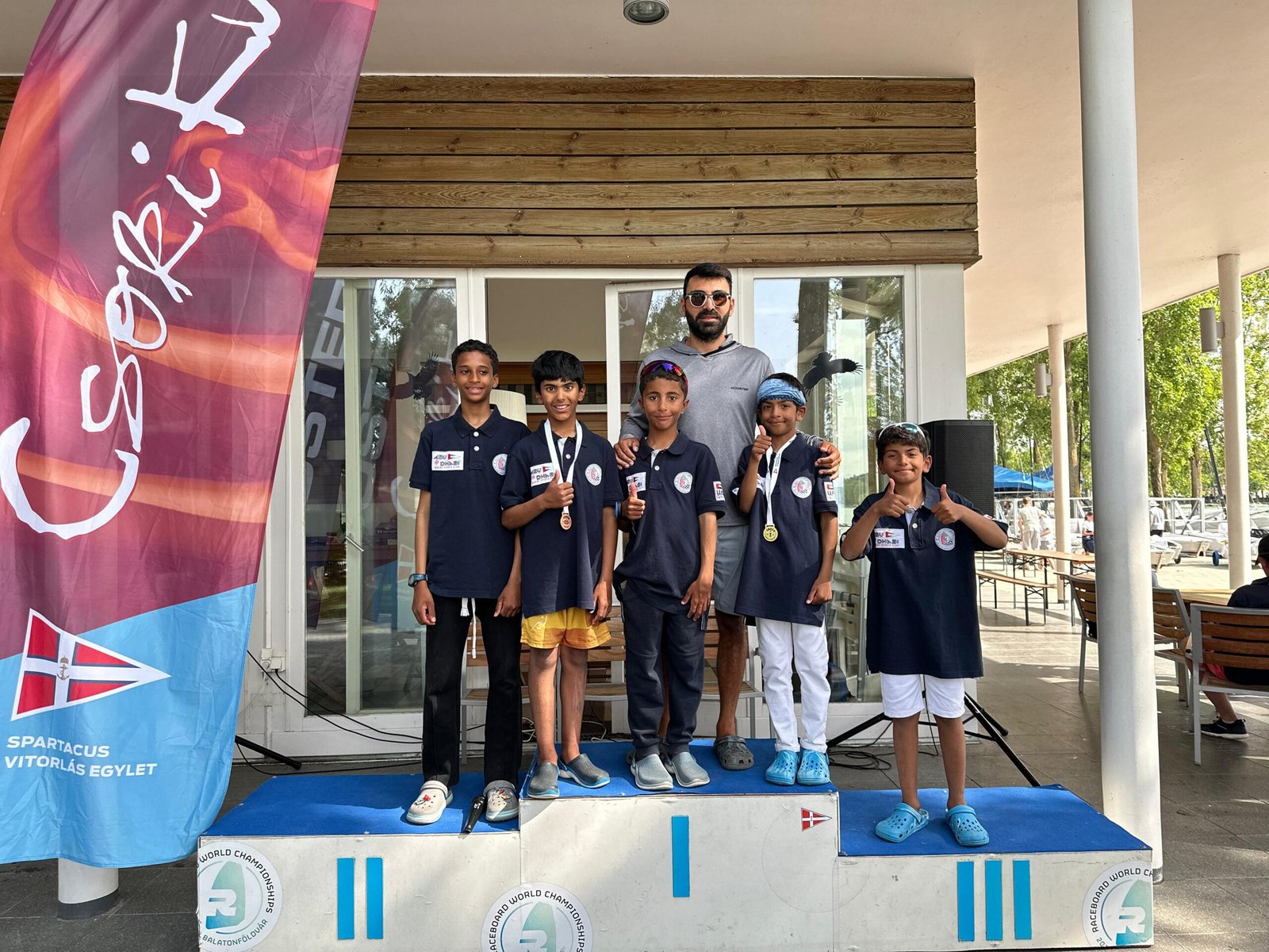 "أبوظبي للشراع الحديث" يحرز ذهبية وبرونزية في بطولة أوروبا بالمجر