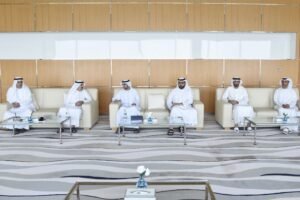 حاكم أم القيوين يستقبل مواطنًا حاصلًا على دكتوراه في البحث الجنائي