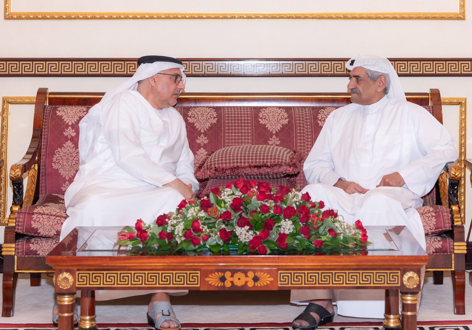 حاكم الفجيرة يطلع على الخطط المستقبلية لوزارة الموارد البشرية والتوطين 1 حاكم الفجيرة يطلع على الخطط المستقبلية لوزارة الموارد البشرية والتوطين