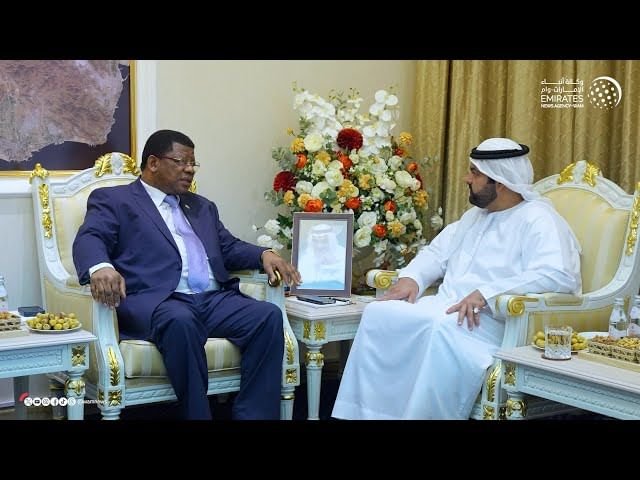 ولي عهد الفجيرة يستقبل قنصل عام جنوب أفريقيا 1 ولي عهد الفجيرة يستقبل قنصل عام جنوب أفريقيا