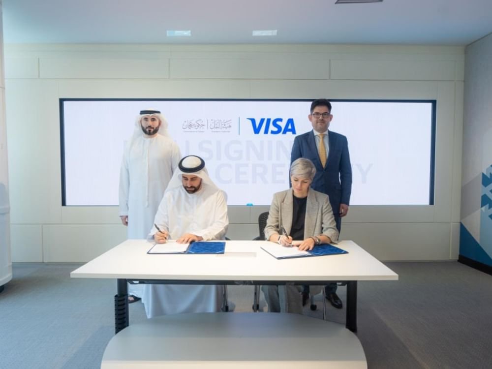 "نقل عجمان" و"فيزا" تتعاونان لتطبيق الدفع اللاتلامسي بالحافلات