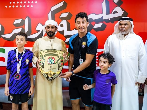 عبد العزيز النعيمي يكرم أبطال النسخة السابعة من "خليجية كواترو"