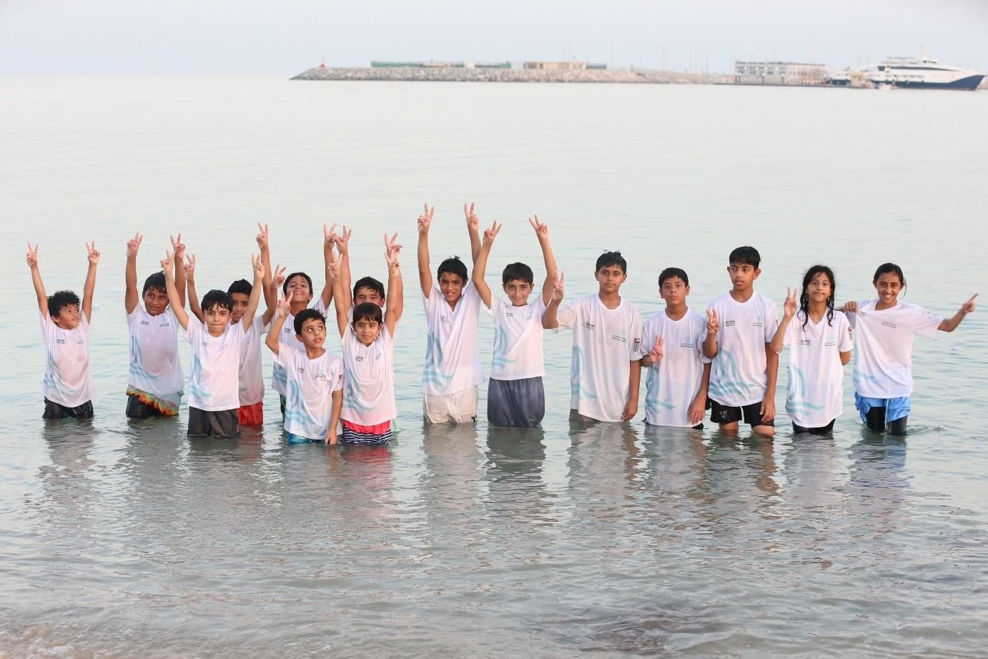 إقبال يومي على منافسات الإبحار الشراعي وتعلم المهارات البحرية خلال "نوخذة أبوظبي"