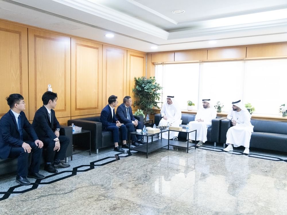 وفد صيني يزور غرفة عجمان