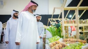 عمار بن حميد يفتتح مهرجان "ليوا عجمان للرطب والعسل 2024"