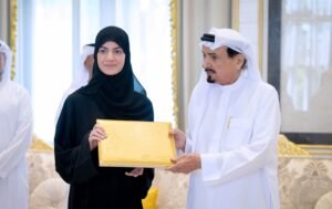 حاكم عجمان وولي عهده يستقبلان أوائل الثانوية العامة بالإمارة