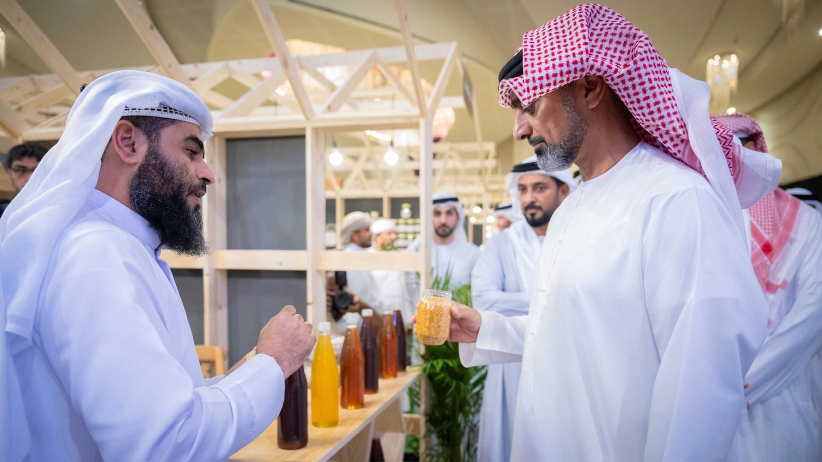 عمار بن حميد يفتتح مهرجان "ليوا عجمان للرطب والعسل 2024"