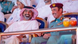 عمار بن حميد يشهد حفل تخريج طلبة "شرطة المستقبل"