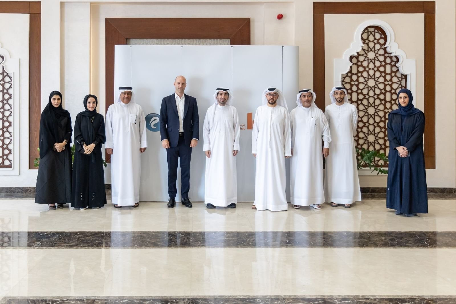 تعاون بين مركز "ثرا" ومصرف "رويا" لتوفير خدمات مصرفية لأعضاء غرفة عجمان 1 تعاون بين مركز "ثرا" ومصرف "رويا" لتوفير خدمات مصرفية لأعضاء غرفة عجمان