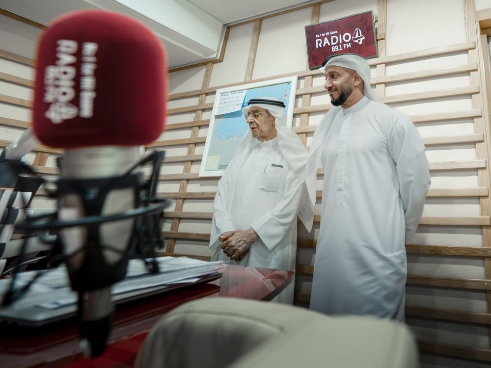 خلال تفقده إستوديوهات عجمان.. عبد الله آل حامد: توفير بيئة جاذبة للمواهب الإعلامية يُسهم في تحقيق رؤية الإمارات 2071