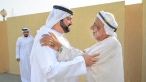 محمد الشرقي يزور عددًا من كبار المواطنين في منازلهم بمختلف مناطق الإمارة