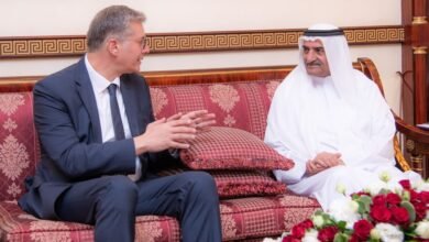 حاكم الفجيرة يستقبل وزير البترول المصري