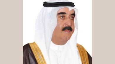 حاكم أم القيوين يعزي أمير الكويت بوفاة الشيخ علي عبدالله السالم