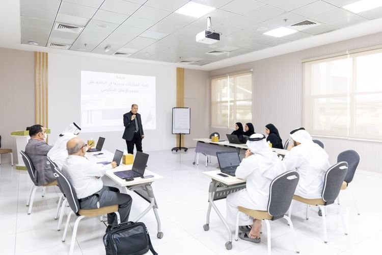 "مالية عجمان" تنجز 1115 ساعة تدريبية في مجالات التطوير خلال النصف الأول