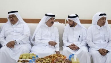 حاكم أم القيوين يقدم واجب العزاء فى وفاة هيا بنت سعد الخرجى