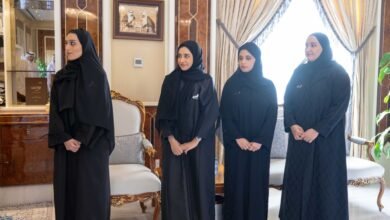 حميد بن راشد يستقبل موظفات الديوان الأميري بعجمان.. ويشيد بإنجازات المرأة الإماراتية في تعزيز تنمية الوطن