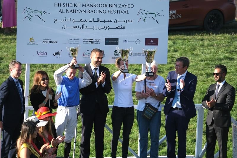 الجواد "الباسو تي" يحرز لقب كأس مهرجان منصور بن زايد في بلجيكا 1 الجواد "الباسو تي" يحرز لقب كأس مهرجان منصور بن زايد في بلجيكا