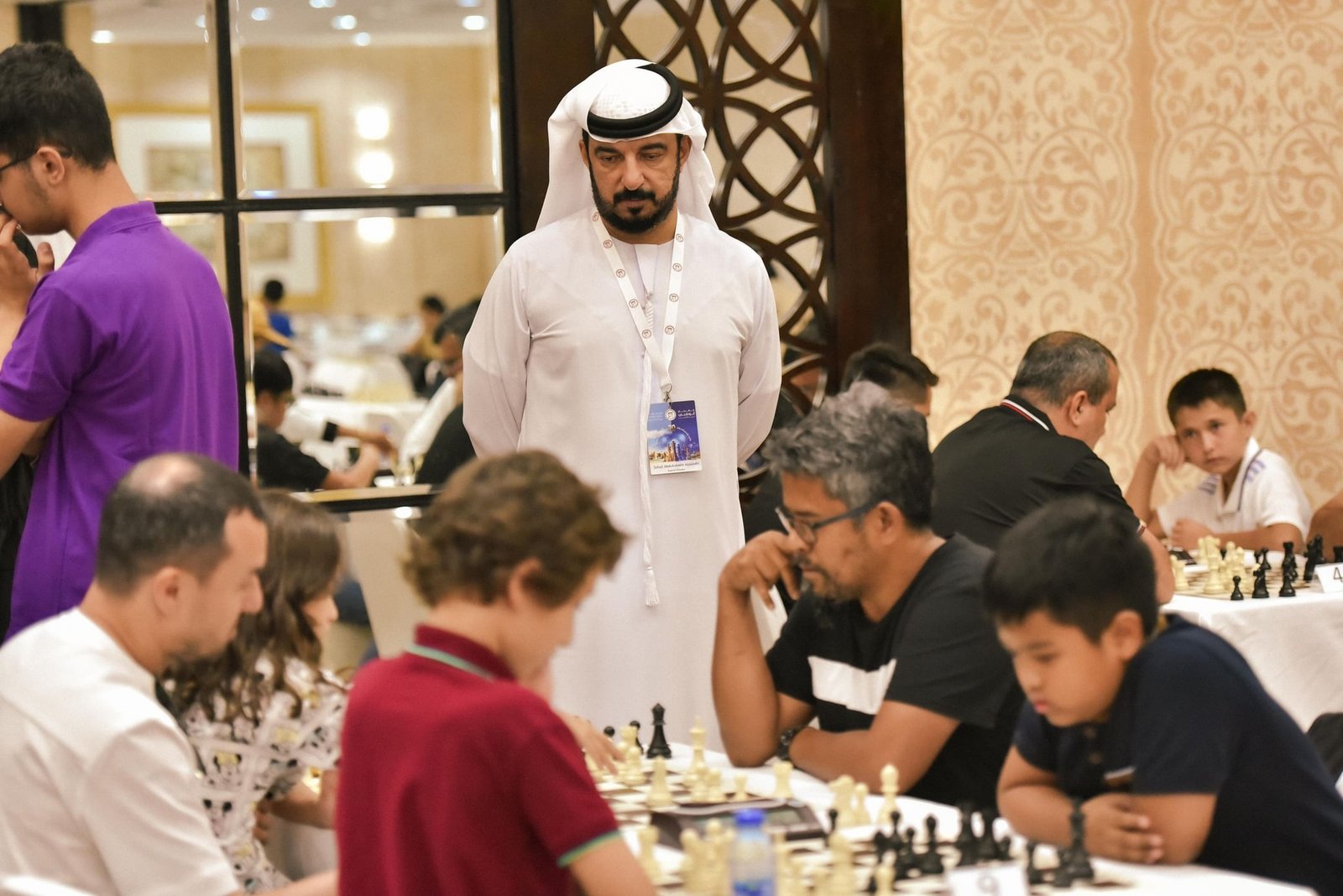 مهرجان أبوظبي الدولي للشطرنج يتوج الفائزين في مسابقة "العائلات" 1 مهرجان أبوظبي الدولي للشطرنج يتوج الفائزين في مسابقة "العائلات"