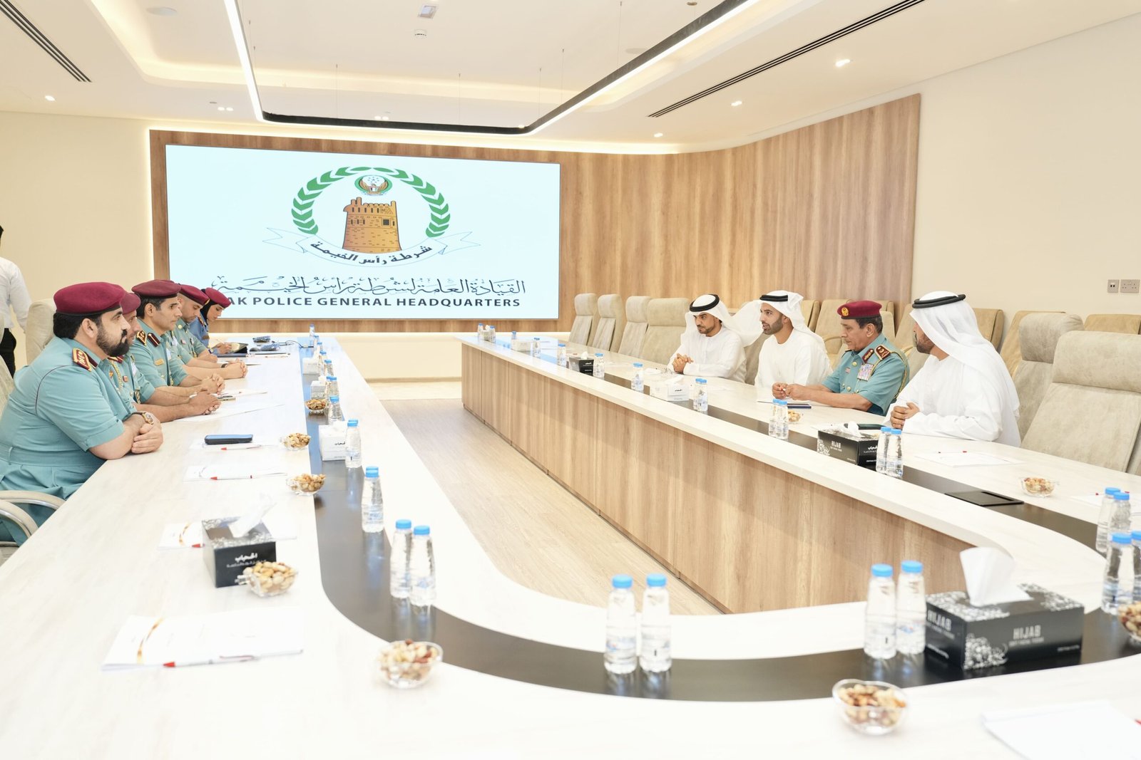 ولي عهد رأس الخيمة يشيد بتكامل منظومة الربط الإلكتروني لقطاع الأمن والعدالة بالإمارة 1 ولي عهد رأس الخيمة يشيد بتكامل منظومة الربط الإلكتروني لقطاع الأمن والعدالة بالإمارة