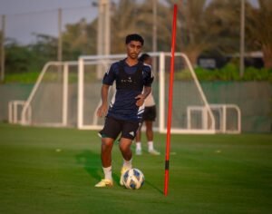 بعثة أبيض الشباب تُغادر إلى الكويت للمشاركة في تصفيات كأس آسيا