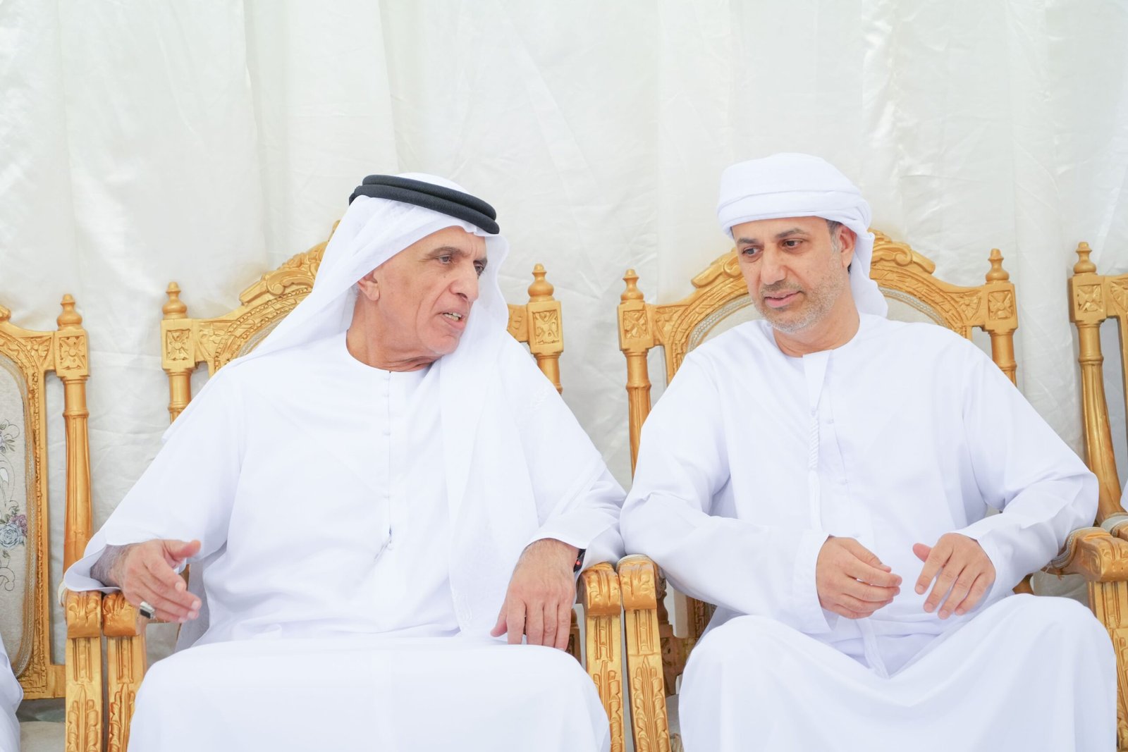 سعود بن صقر يعزي محمود حسن الشمسي بوفاة زوجته