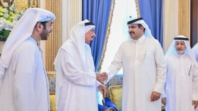 حاكم عجمان يقدم واجب العزاء في وفاة عبد الله سلطان بن غليطة الغفلي