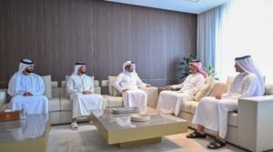 عمار بن حميد يستقبل الهاجري ويطلع على خطط تطوير قطاع الرياضة