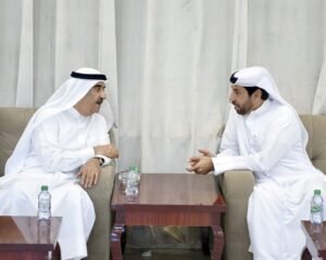 حاكم أم القيوين يتقبل التعازى من اللواء طلال الشنقيطي فى وفاة عبدالله بن أحمد المعلا 2 حاكم أم القيوين يتقبل التعازى من اللواء طلال الشنقيطي فى وفاة عبدالله بن أحمد المعلا