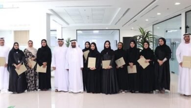 جامعة الفجيرة تحتفي بتخريج الدفعة الأولى من "الدبلوم التنفيذي في الإدارة الحكومية"