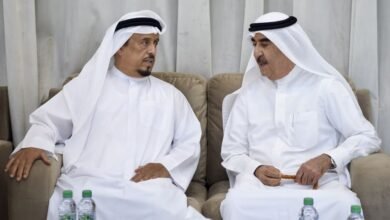 حاكم أم القيوين يتقبل تعازي ضاحي خلفان في وفاة عبدالله بن أحمد المعلا