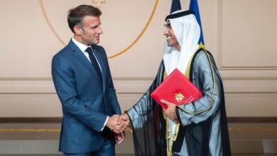 سفير الإمارات يقدم أوراق اعتماده إلى الرئيس الفرنسي