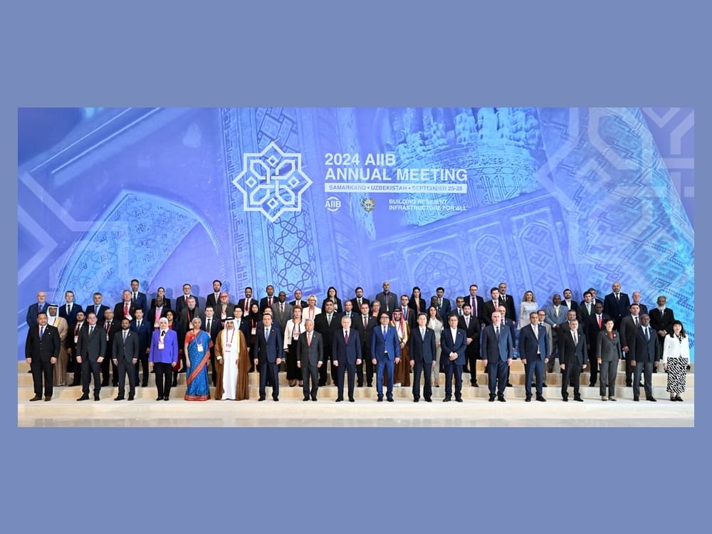 الإمارات تشارك في اجتماع مجلس محافظي البنك الآسيوي للاستثمار في البنية التحتية بأوزبكستان