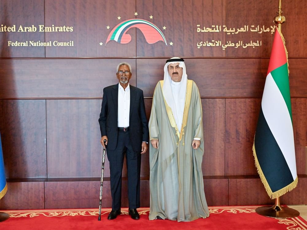 صقر غباش يبحث علاقات التعاون البرلماني مع رئيس مجلس الشيوخ في جمهورية الصومال