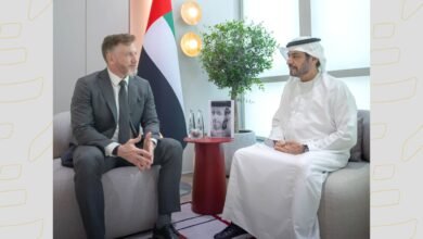 حمدان بن مبارك يستقبل رئيس اتحاد أمريكا الجنوبية لكرة القدم