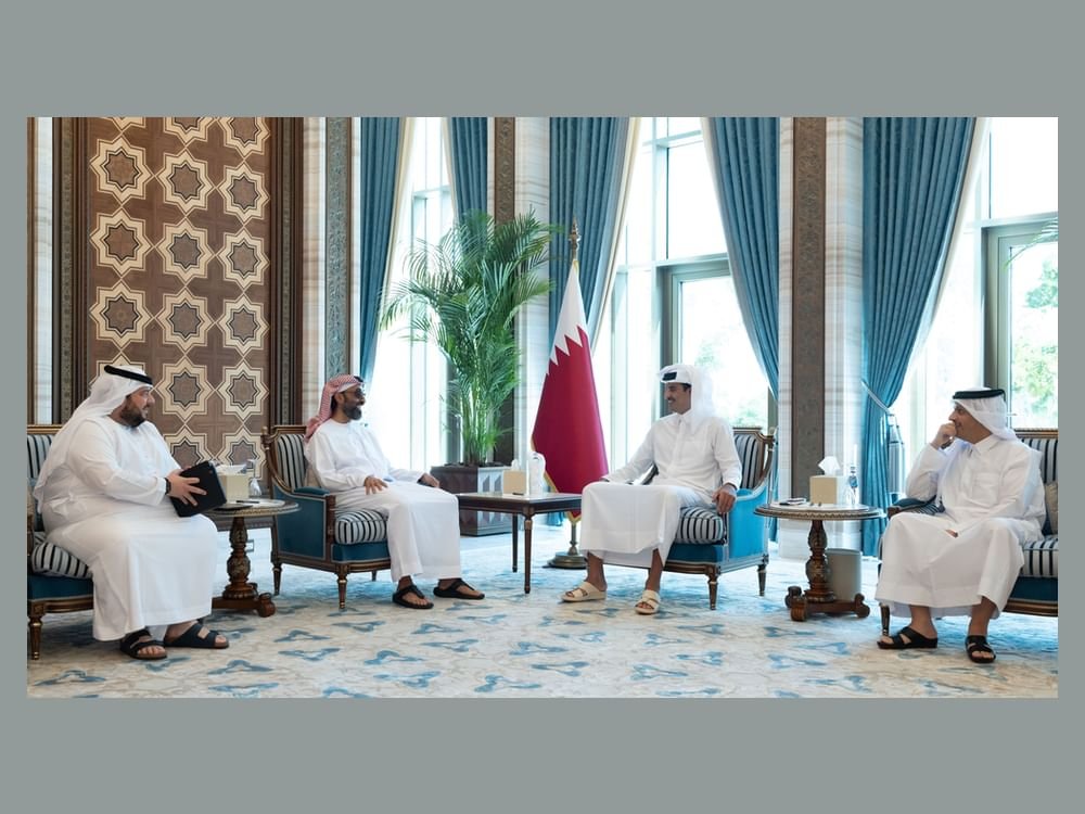 أمير قطر يستقبل طحنون بن زايد