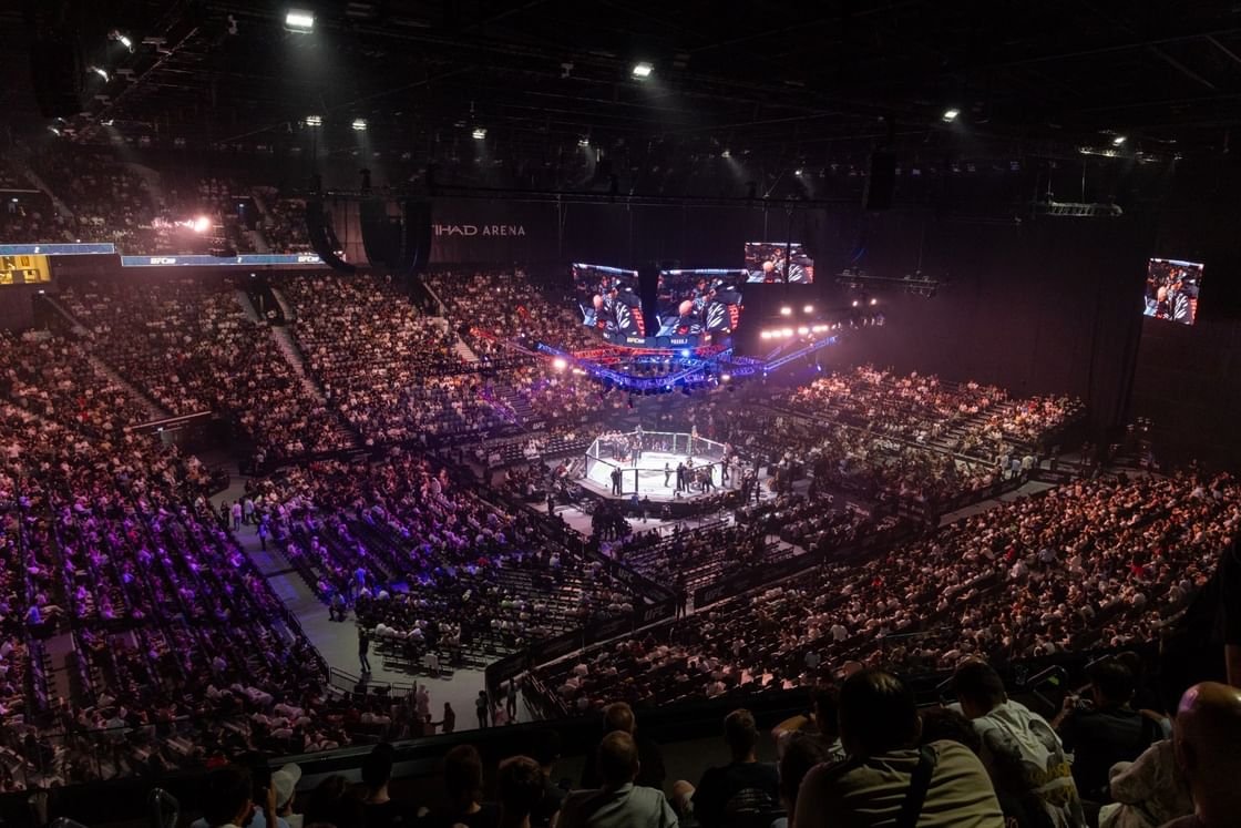 توبوريا يحتفظ بلقب وزن الريشة في "يو إف سي 308" بأبوظبي 1 توبوريا يحتفظ بلقب وزن الريشة في "يو إف سي 308" بأبوظبي