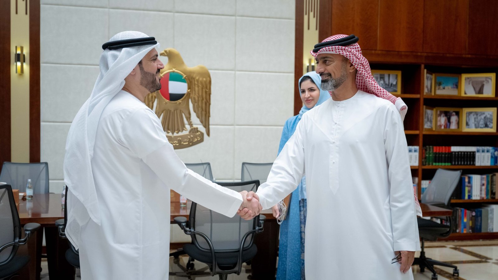 عمار بن حميد يطلع على خطط تنفيذ برنامج تصفير البيروقراطية الحكومية