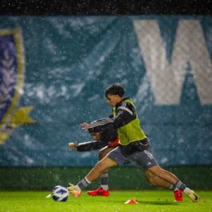 أبيض الناشئين يختتم تحضيراته للتصفيات الآسيوية