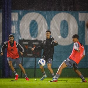 أبيض الناشئين يختتم تحضيراته للتصفيات الآسيوية